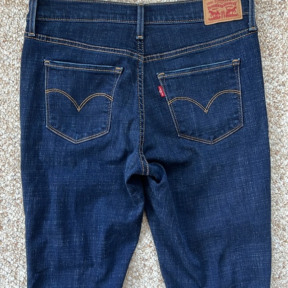 Levi's Women's Dark Wash Distressed 311 Shaping Skinny Jeans - 28x30 - Picture 7 of 7